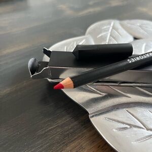 Haus Laboratories by Lady Gaga Lip Liner